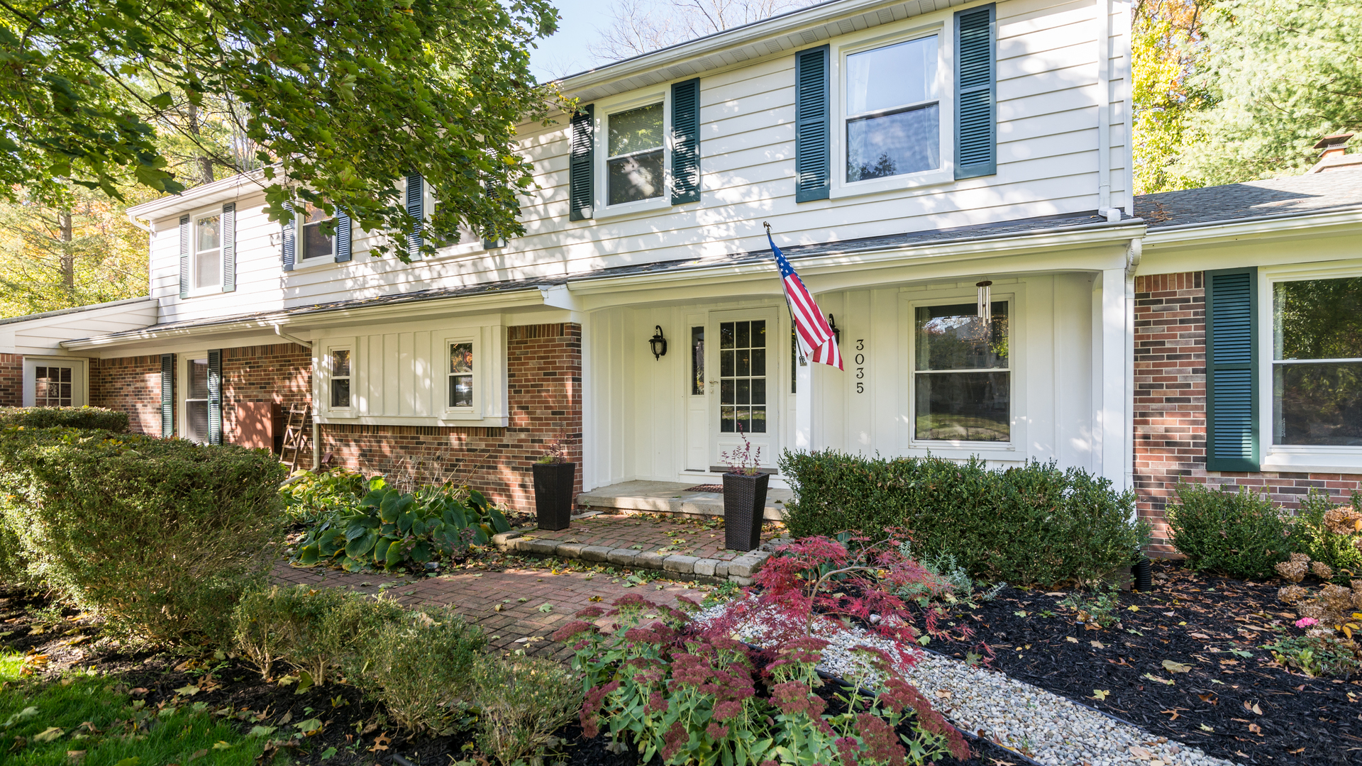 Charming Colonial Home in Ann Arbor Hills